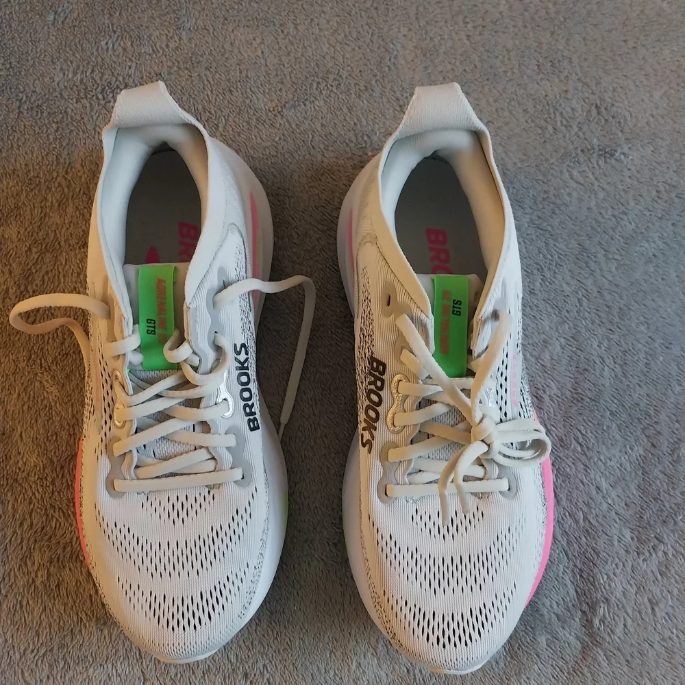Brooks Women's White and Pink Running Shoes - Picture 1 of 3